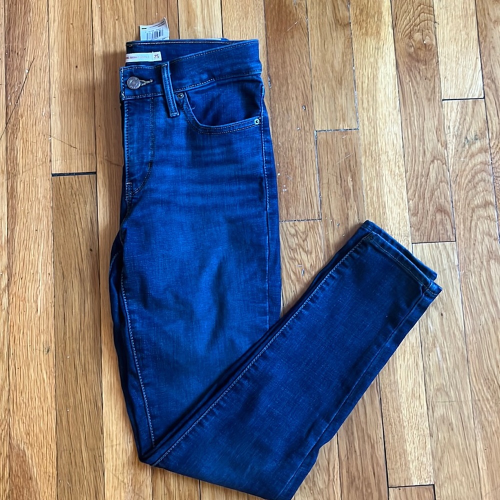 Levi’s 311